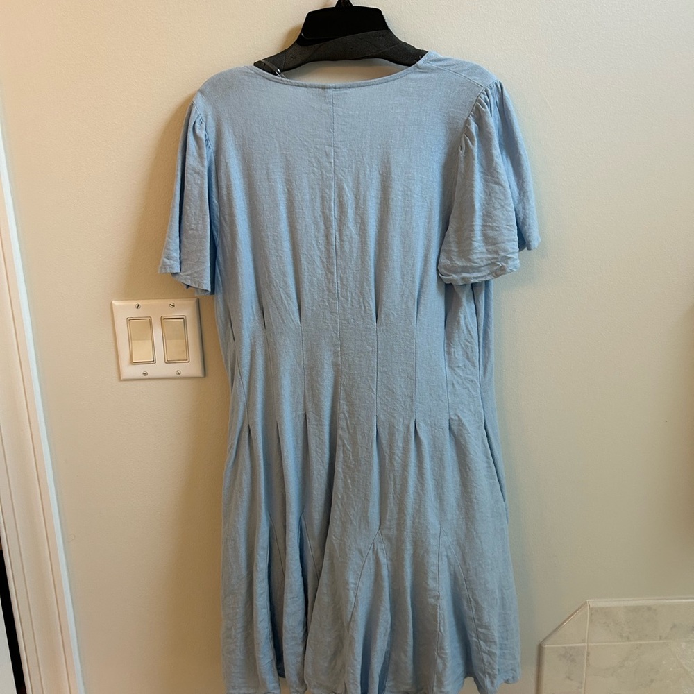 Universal Thread light Blue V-Neck Button-Front Women’s Dress - Picture 5 of 5